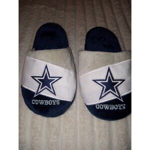NFL Dallas Cowboys Slippers Kids Youth Size Small 1-2 Football Fan Gear